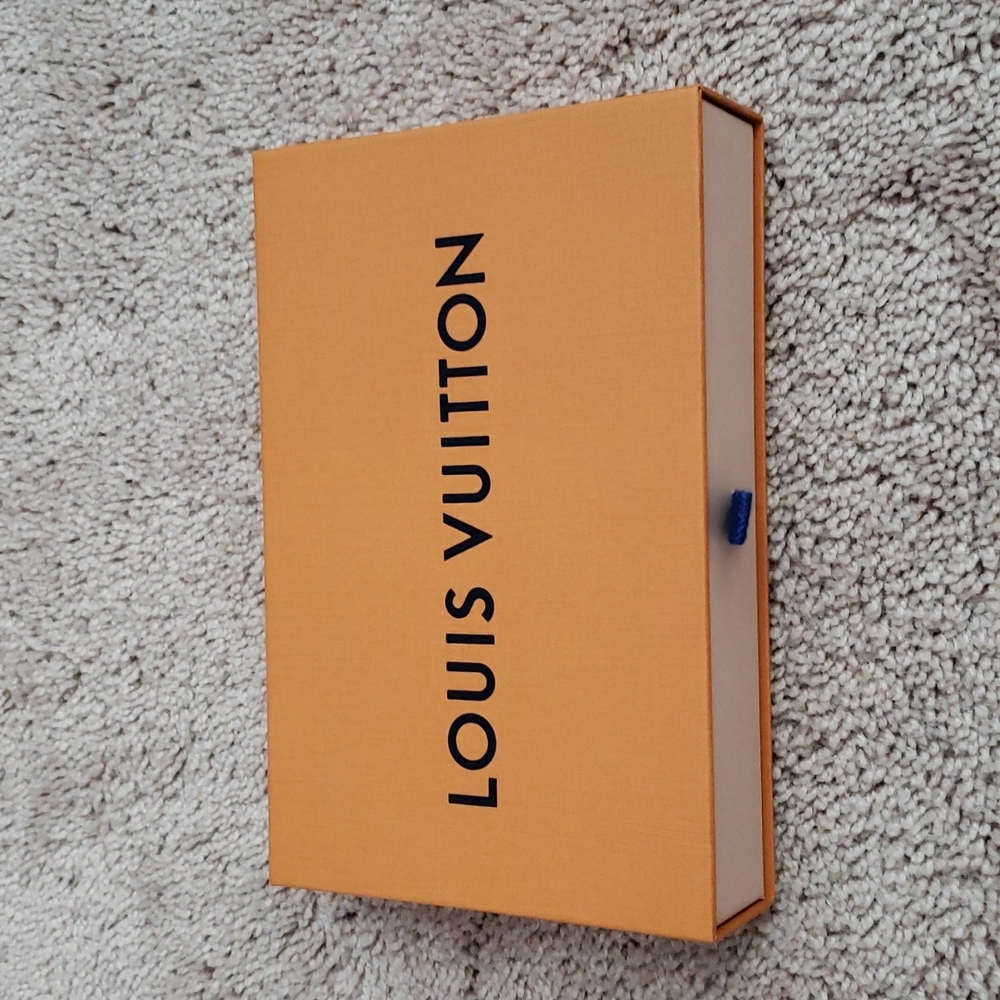 Louis vuitton gift box